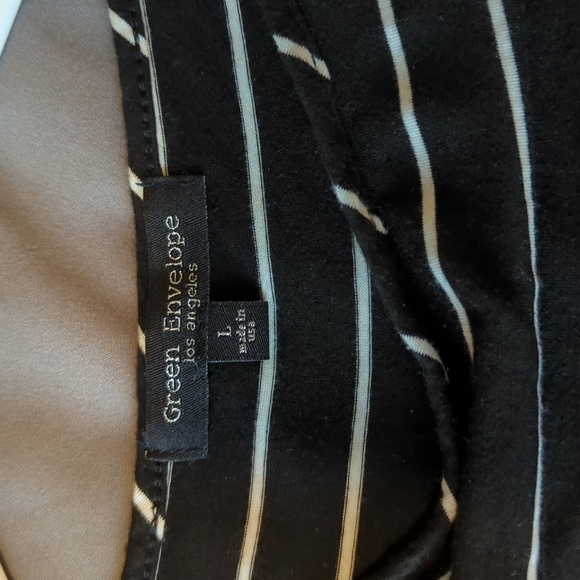 The perfect work top. - Picture 3 of 4